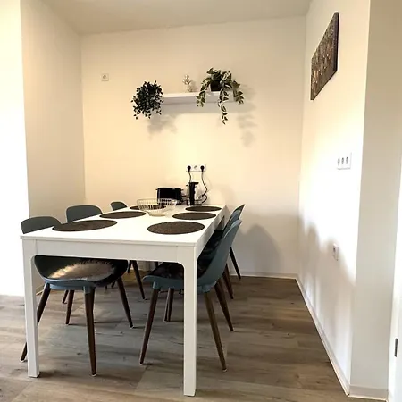 Apartment Helle Gemuetliche 3-zi-whg Mit Terrasse Und Gartenzugang *